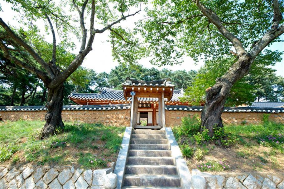 Wolamjae Villa Gyeongju Ruang foto