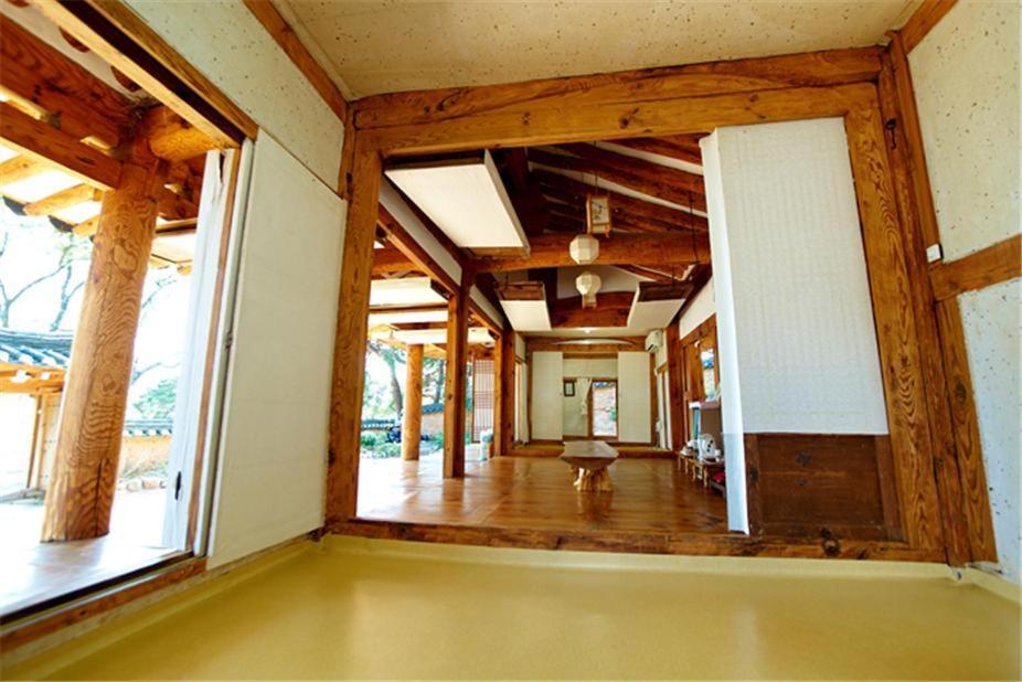 Wolamjae Villa Gyeongju Ruang foto